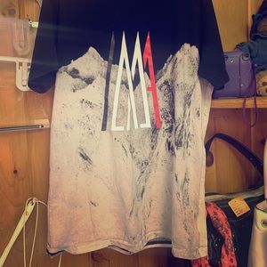 Moncler slim fit tee mountains